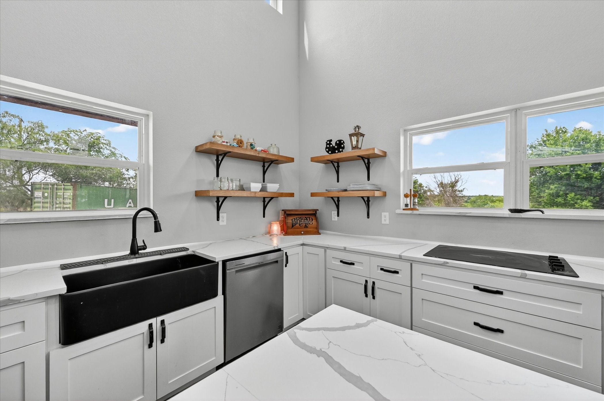 528 Hill County Road 4411 Grandview TX 76050