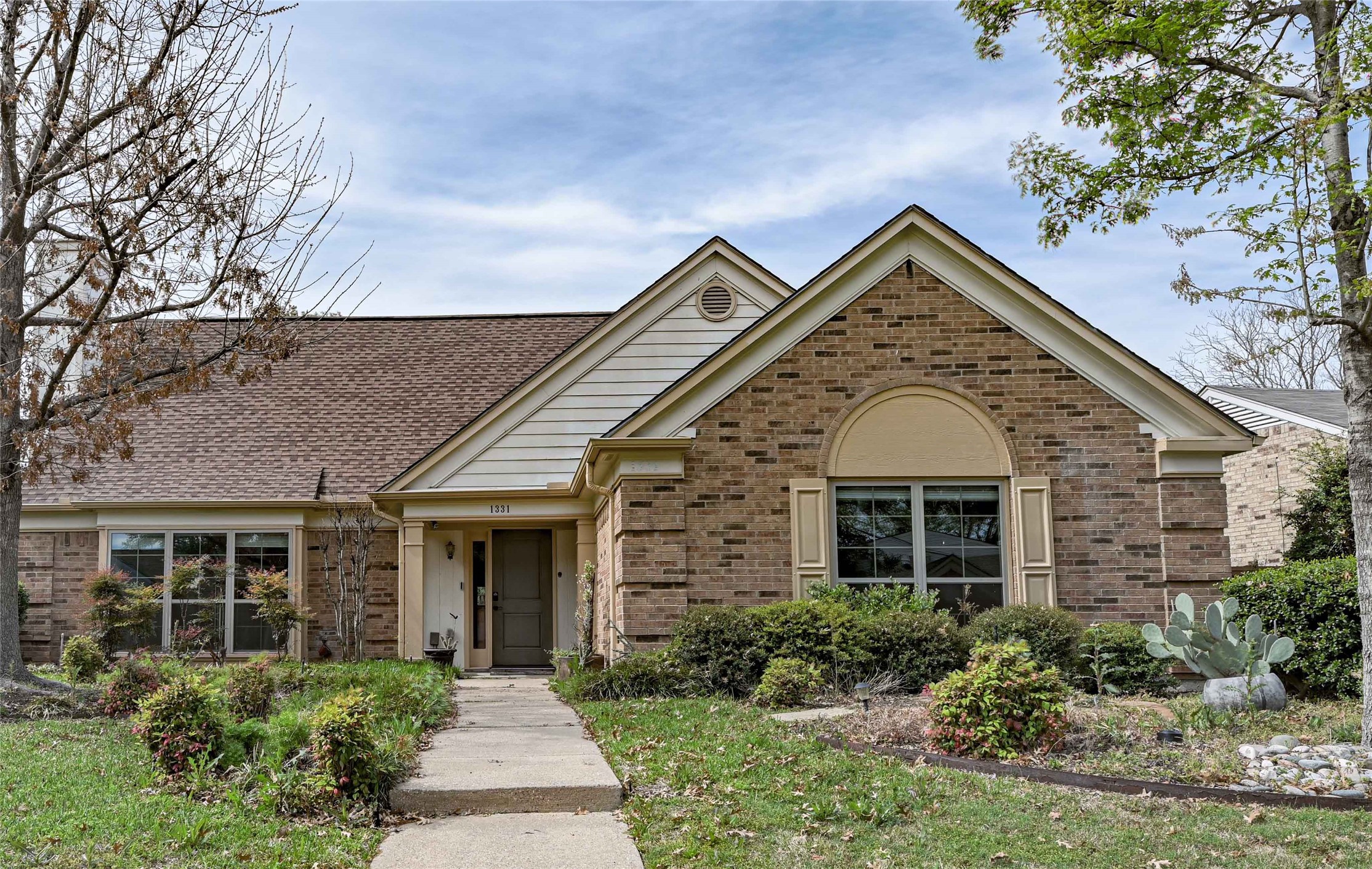 1331 Saddleback Lane Lewisville TX 75067