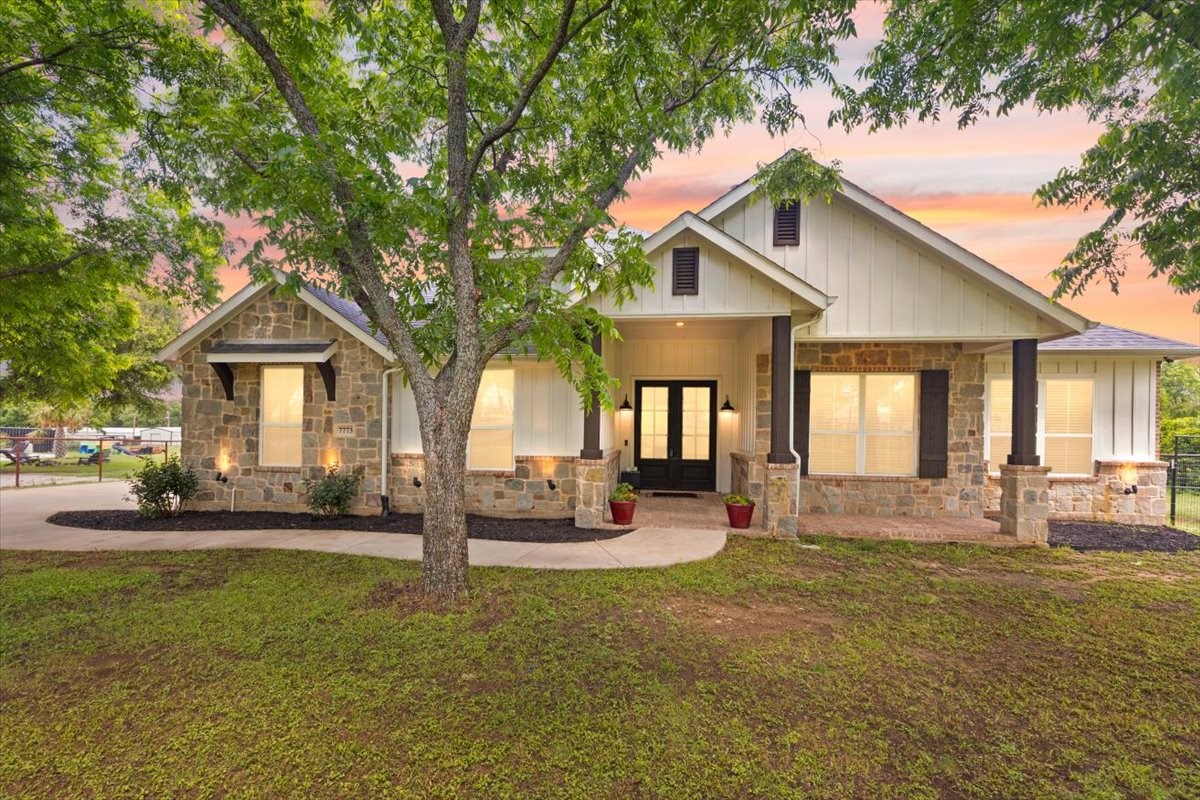 7773 Berry Road Burleson TX 76028