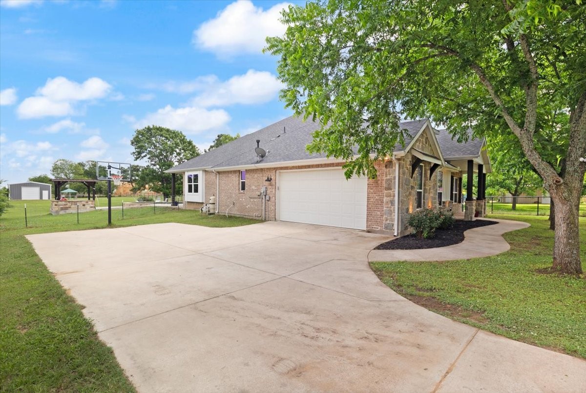7773 Berry Road Burleson TX 76028