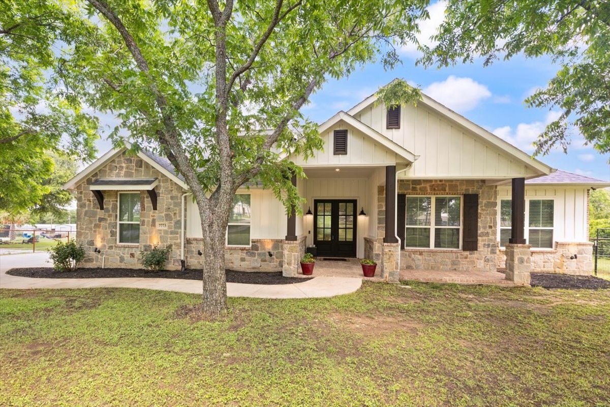 7773 Berry Road Burleson TX 76028