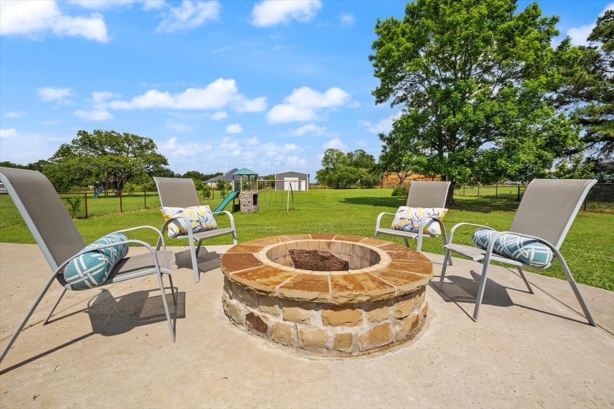 7773 Berry Road Burleson TX 76028