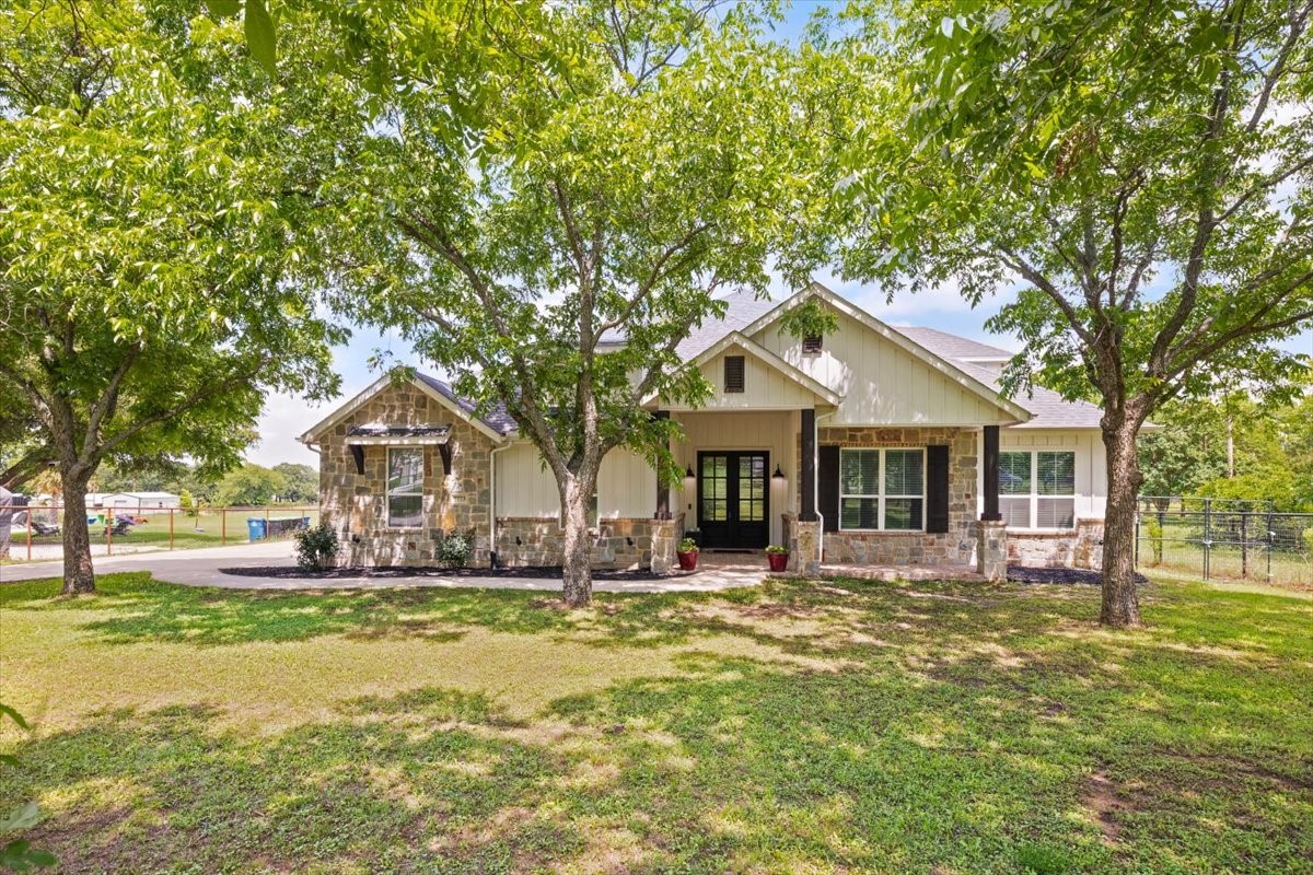 7773 Berry Road Burleson TX 76028