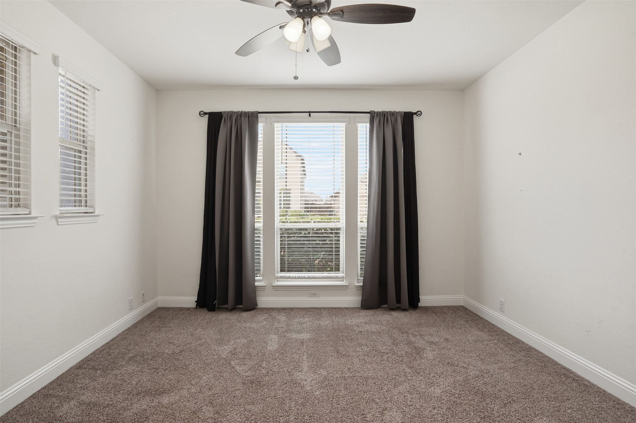 1122 Alderwood Drive Justin TX 76247