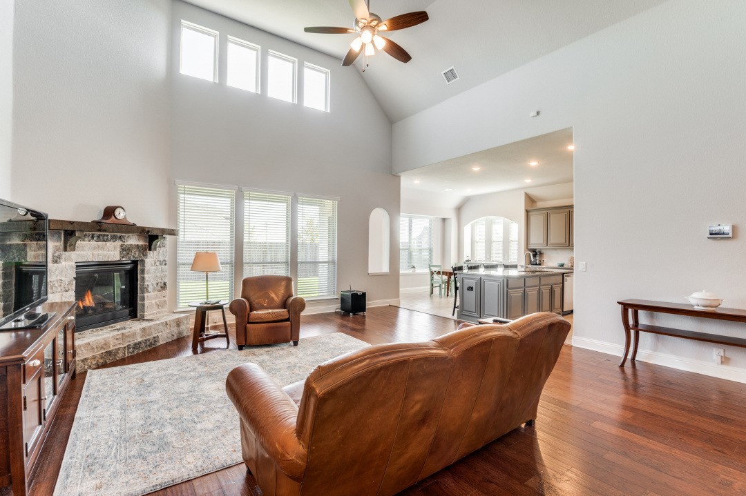 2100 Homestead Drive Desoto TX 75115