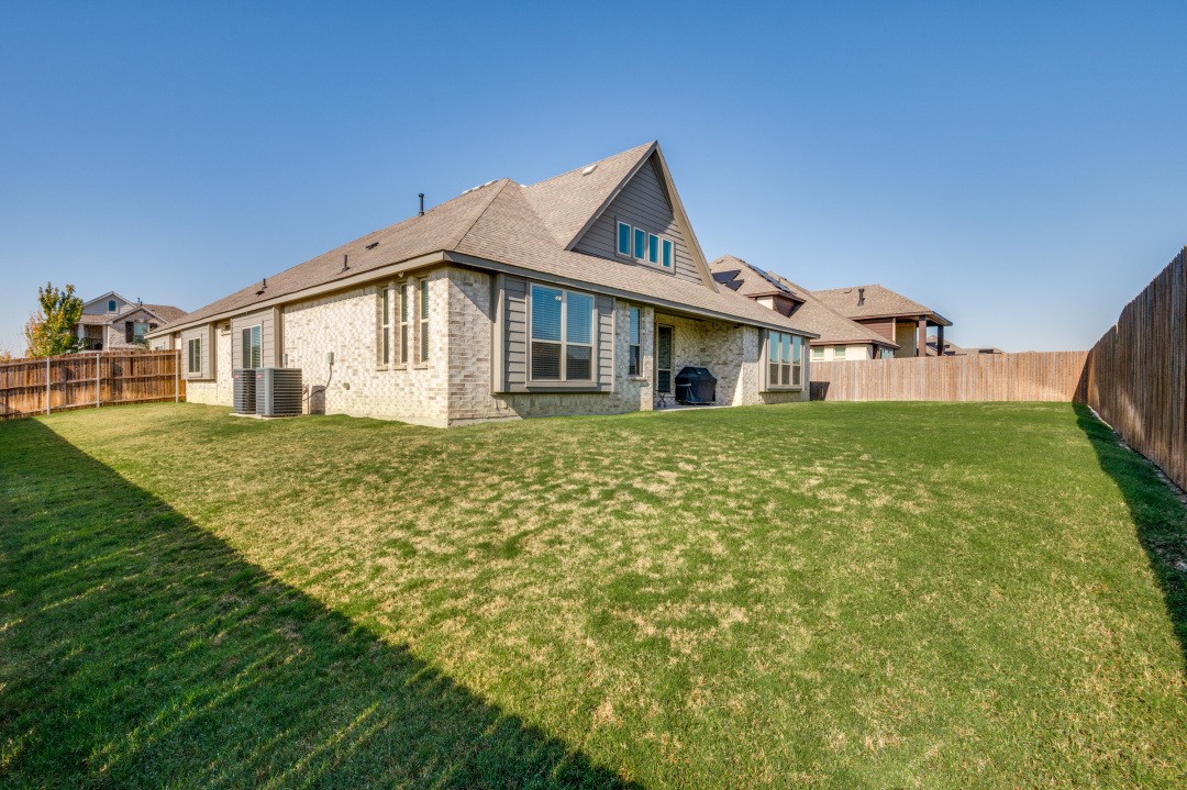 2100 Homestead Drive Desoto TX 75115