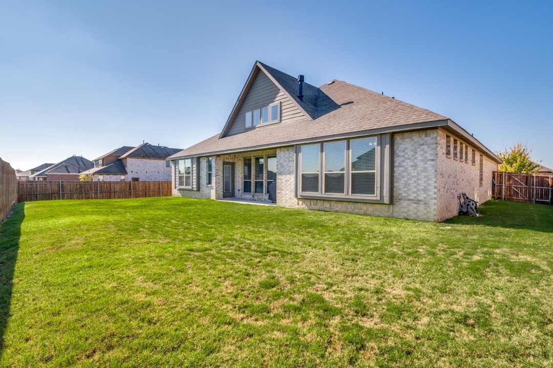 2100 Homestead Drive Desoto TX 75115