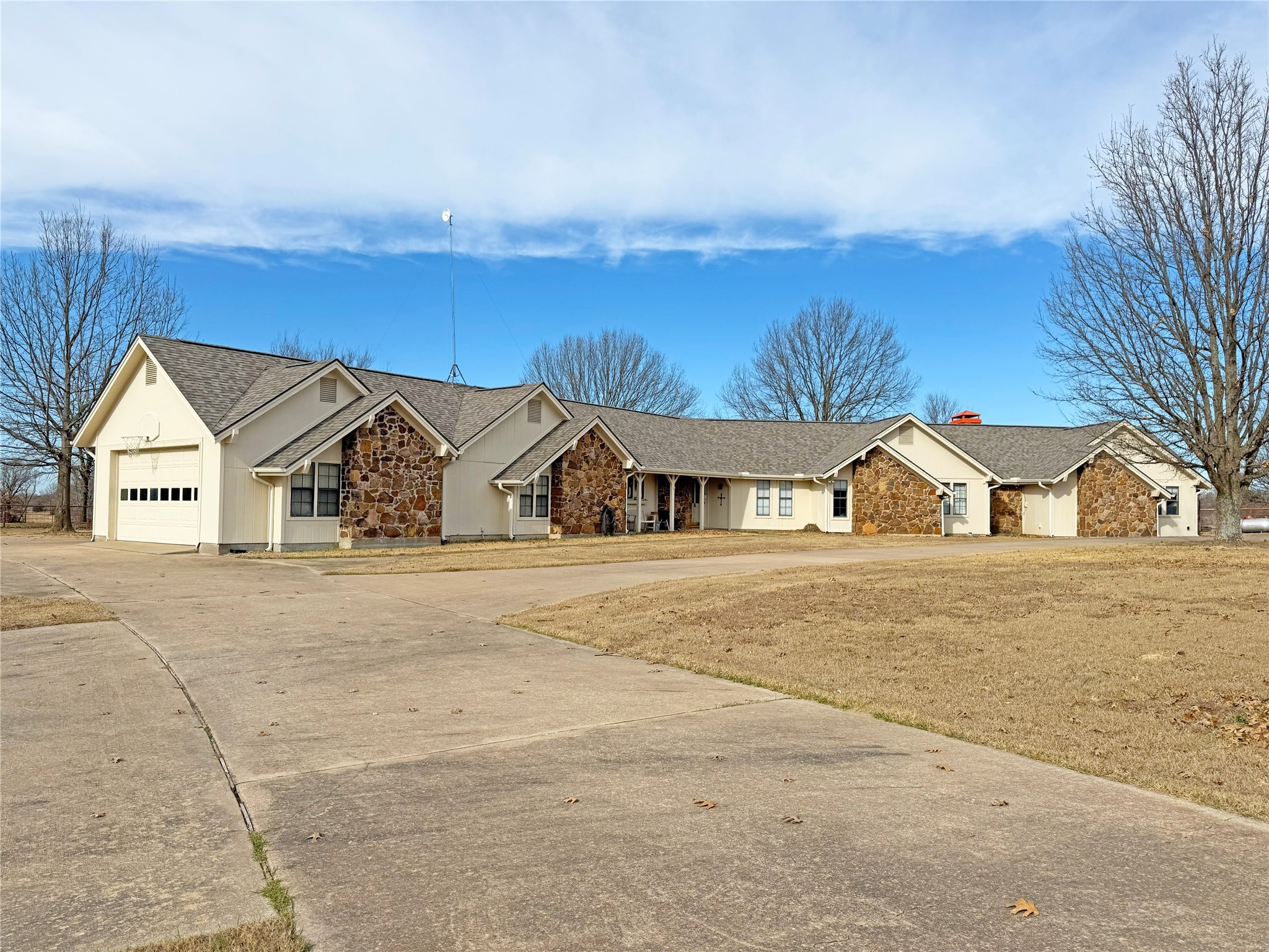 5393 State Highway 5 Van Alstyne TX 75495