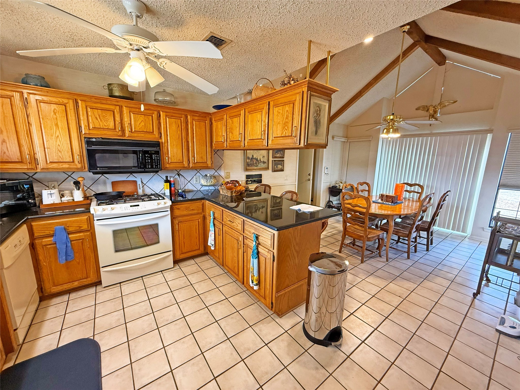 5393 State Highway 5 Van Alstyne TX 75495