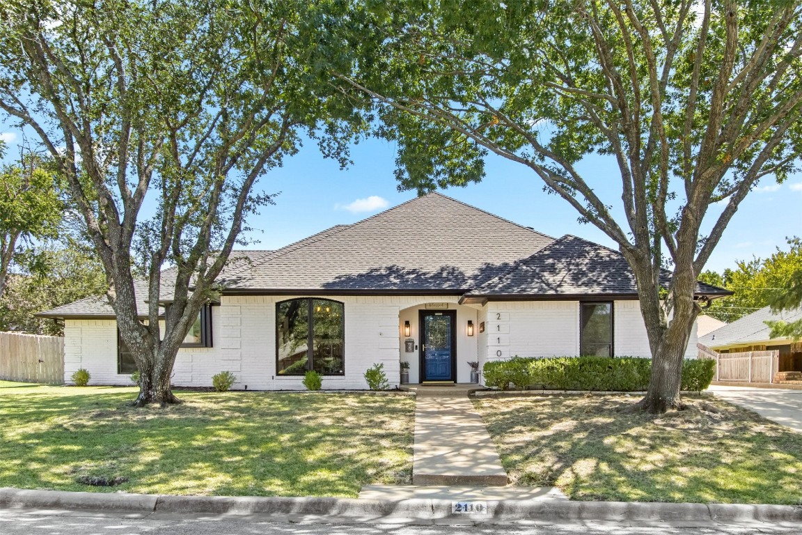 2110 Joni Circle Sherman TX 75092