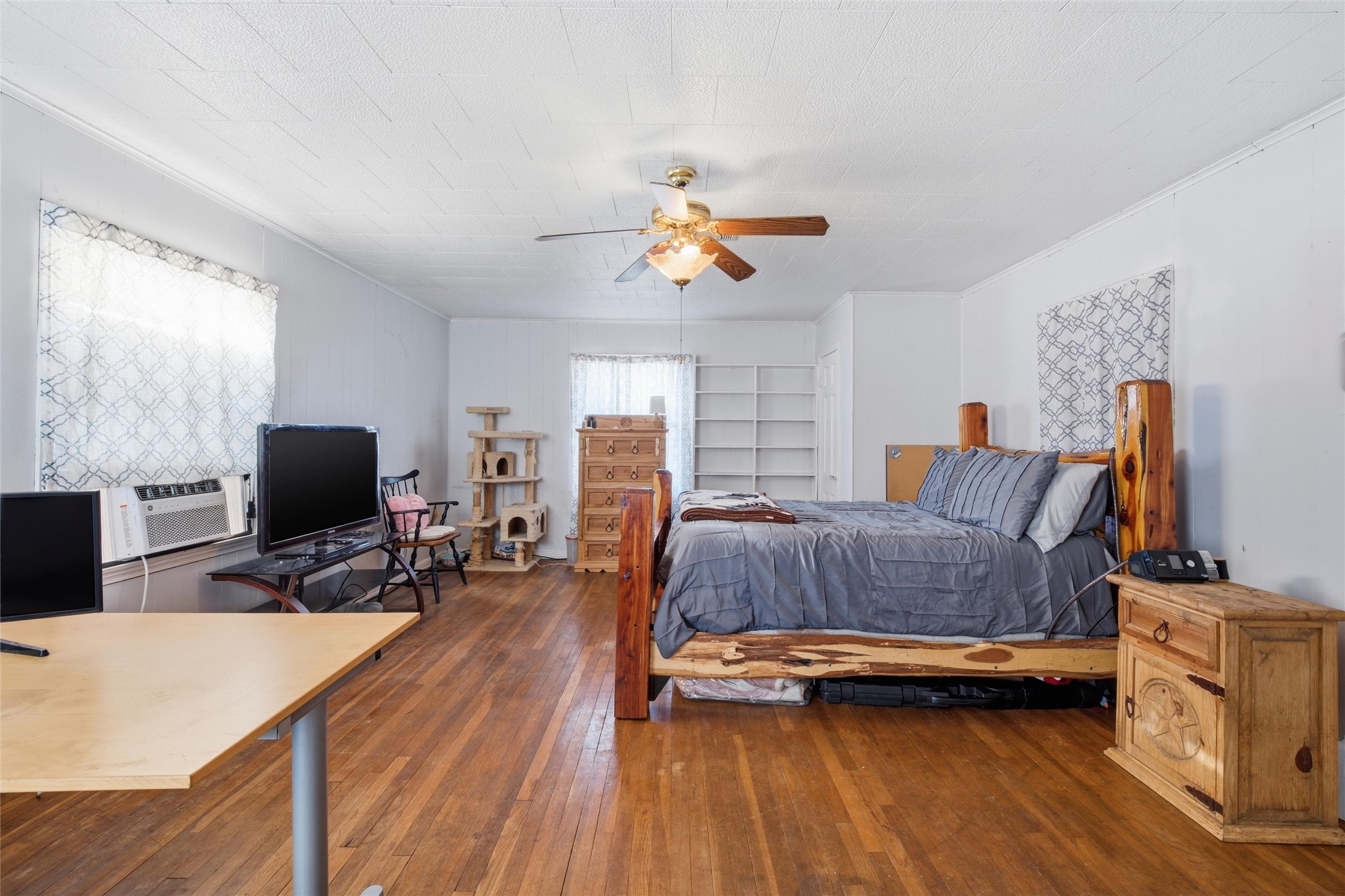 1503 W 10th Street Mcgregor TX 76657