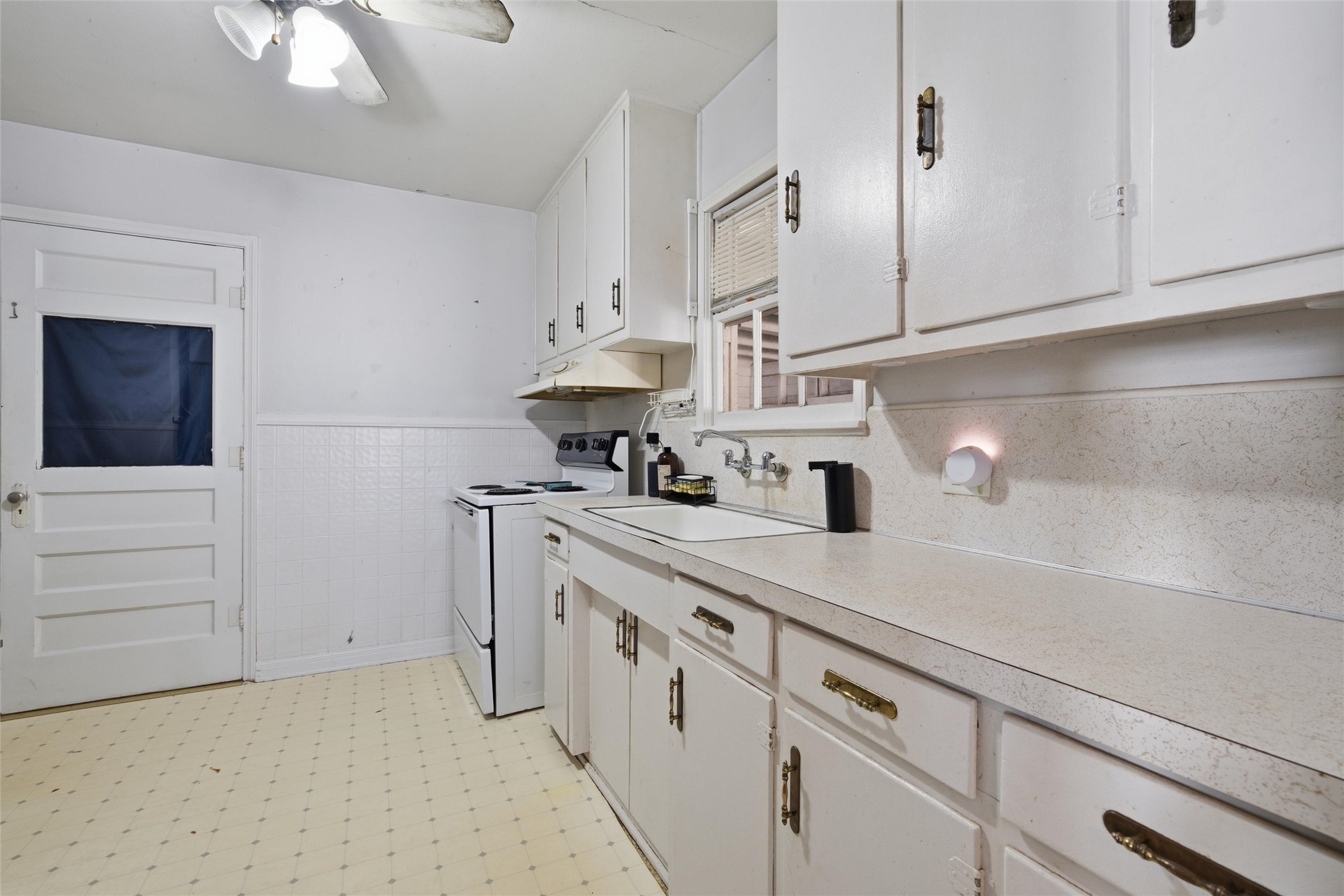 1503 W 10th Street Mcgregor TX 76657
