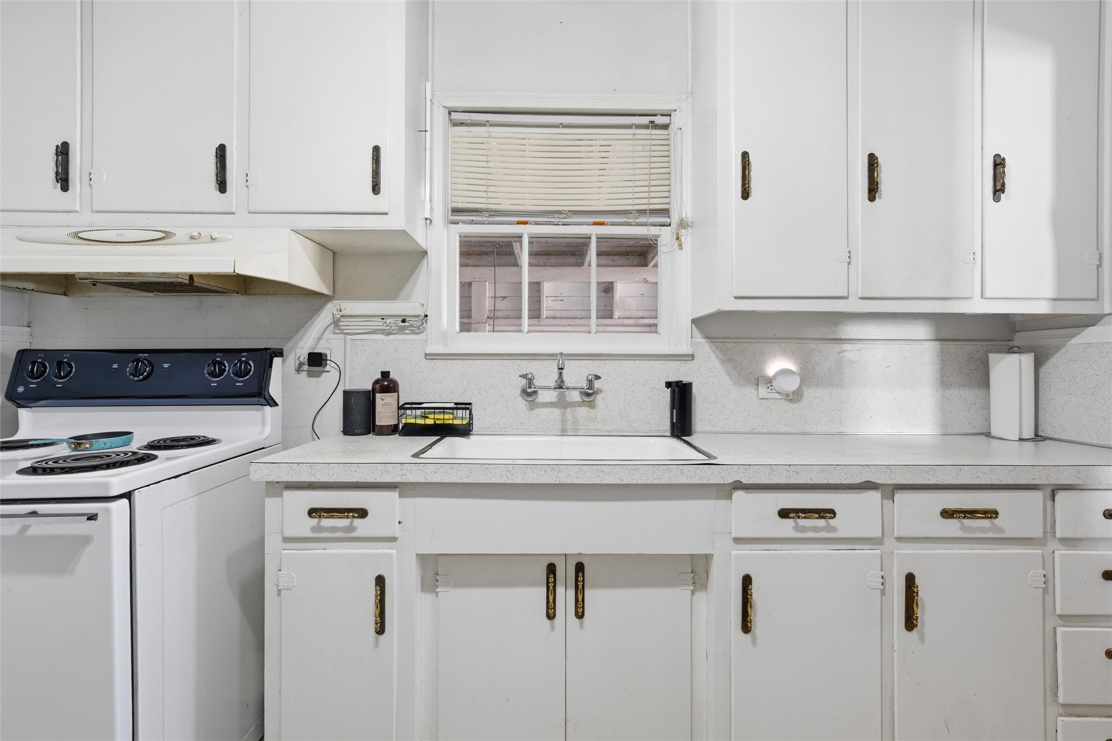 1503 W 10th Street Mcgregor TX 76657