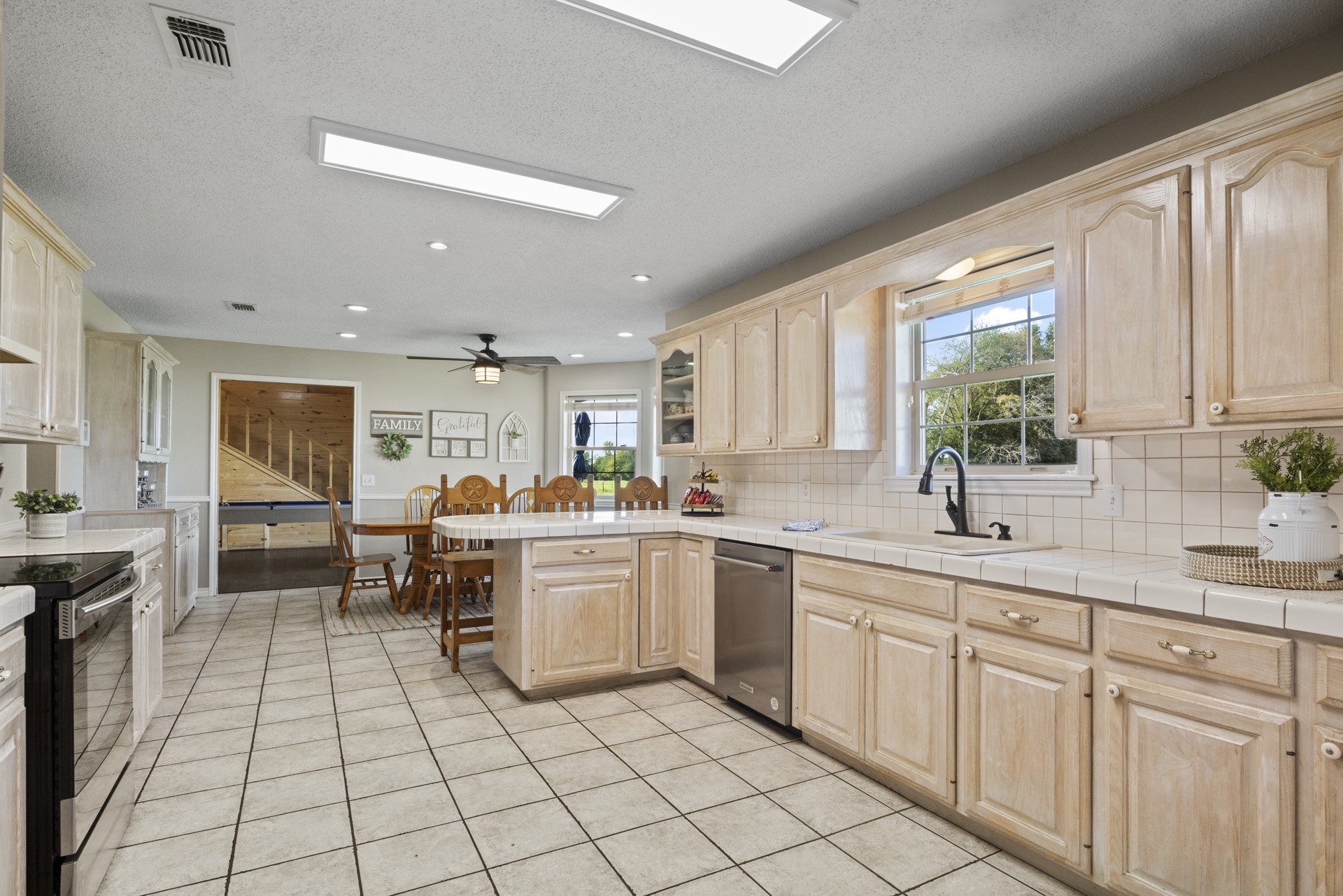 1881 SE County Road 3090 Mount Vernon TX 75457