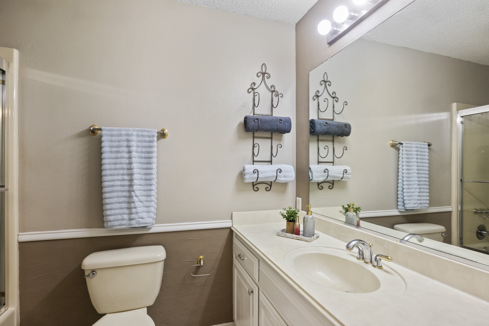 1881 SE County Road 3090 Mount Vernon TX 75457