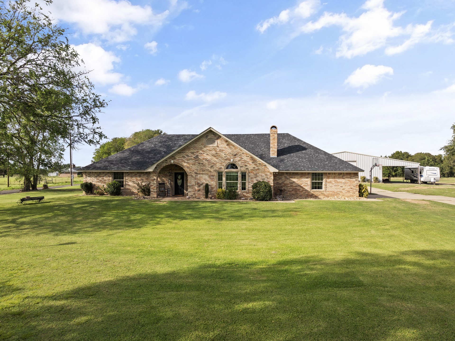 1881 SE County Road 3090 Mount Vernon TX 75457