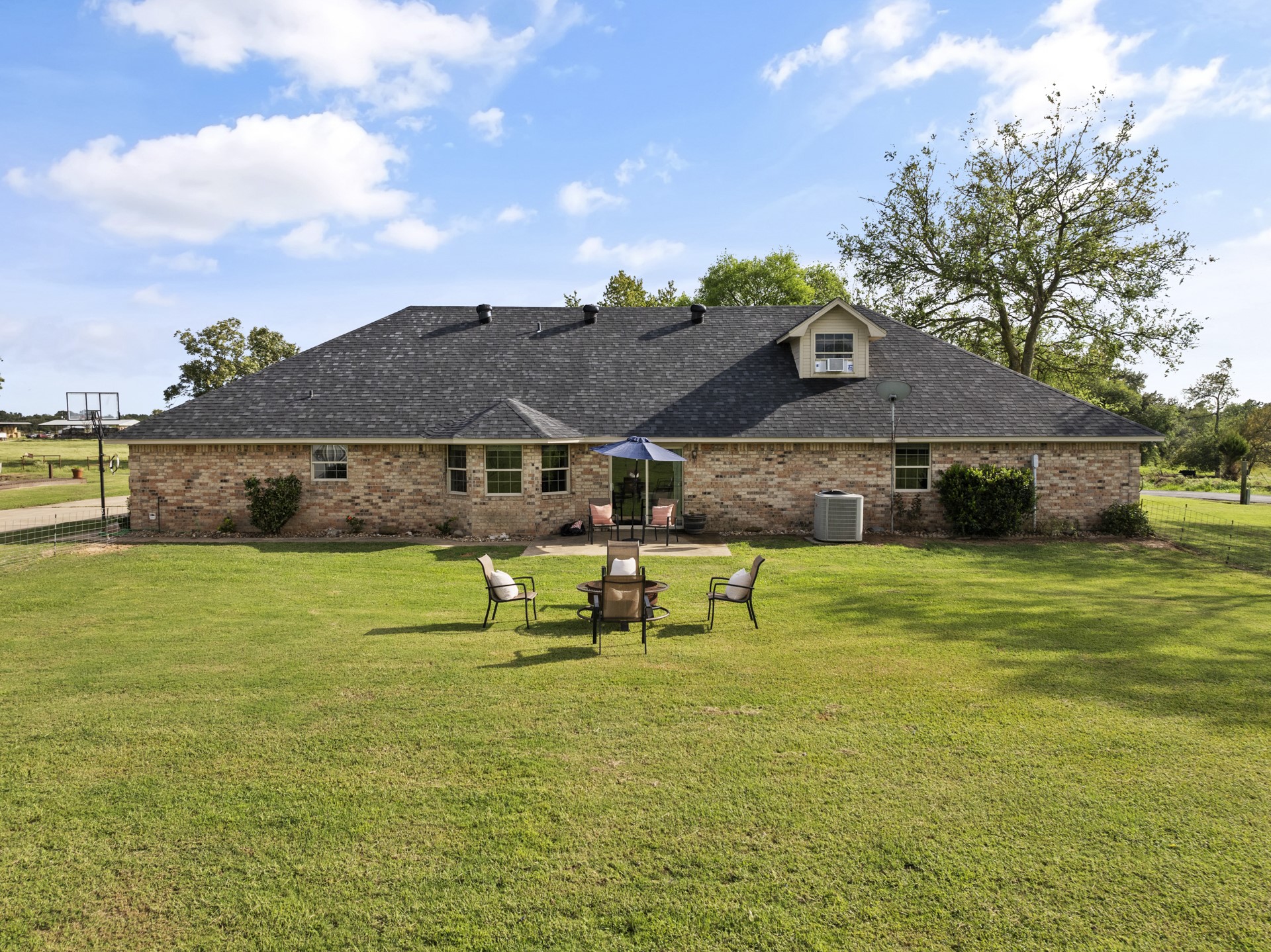 1881 SE County Road 3090 Mount Vernon TX 75457