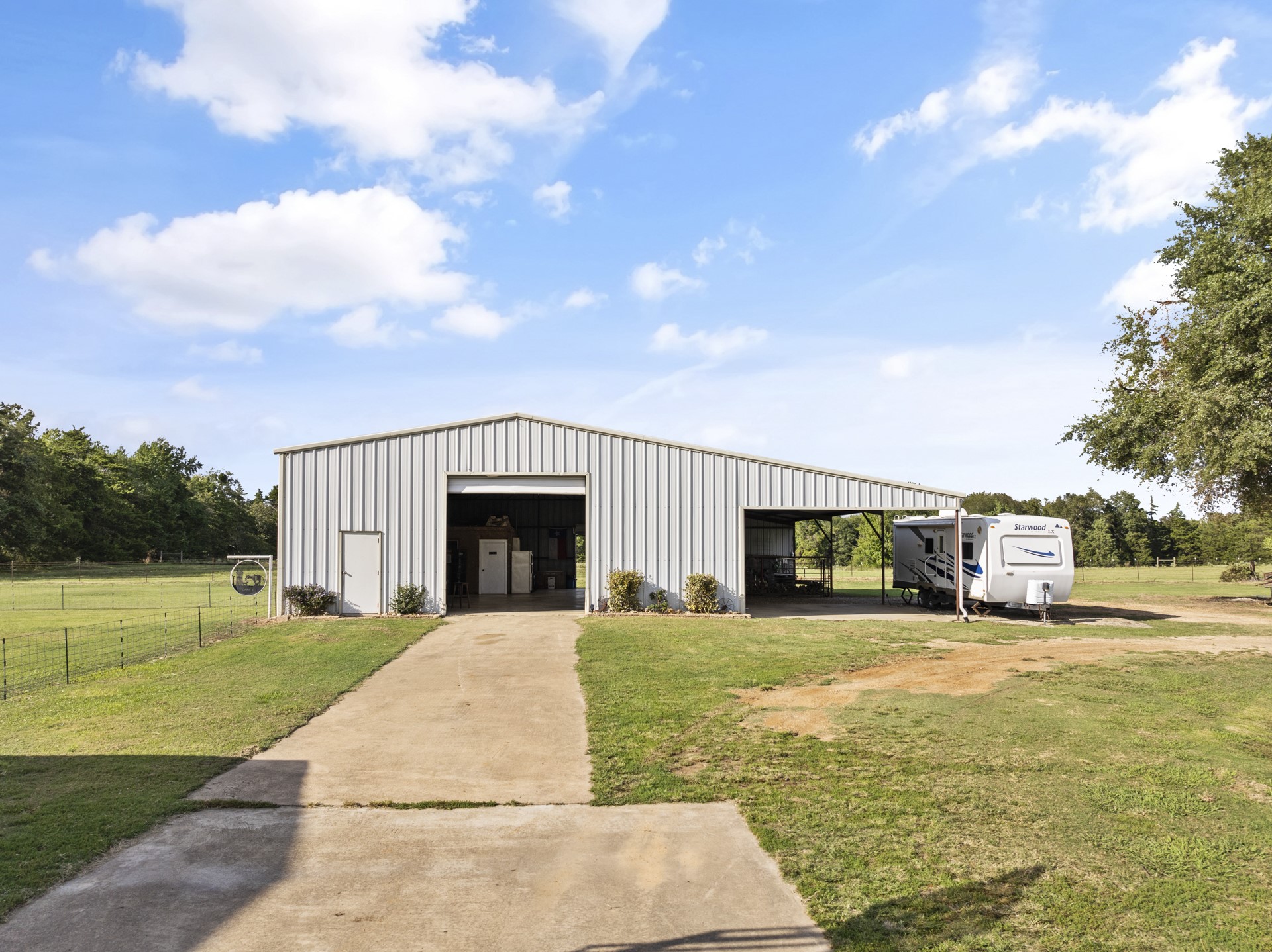 1881 SE County Road 3090 Mount Vernon TX 75457