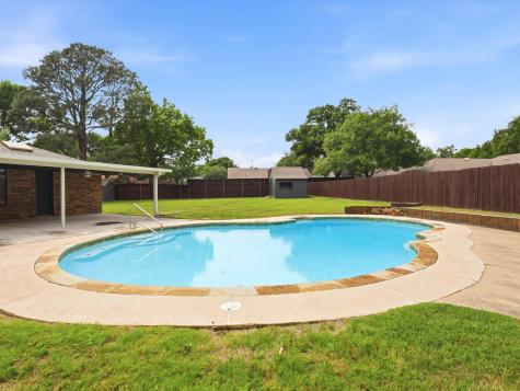 408 Christine Court Euless TX 76039