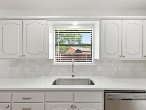 408 Christine Court Euless TX 76039