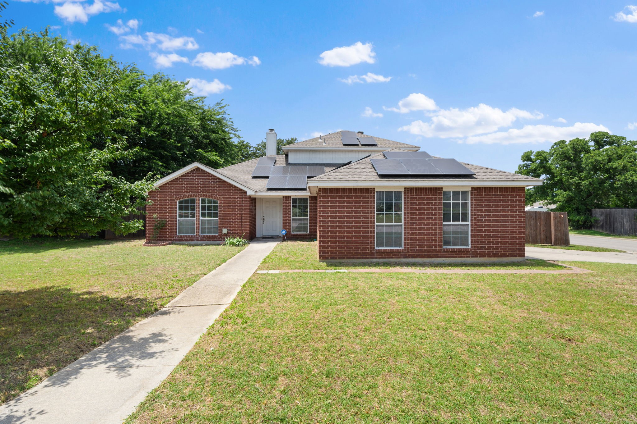 633 Madeline Court Azle TX 76020