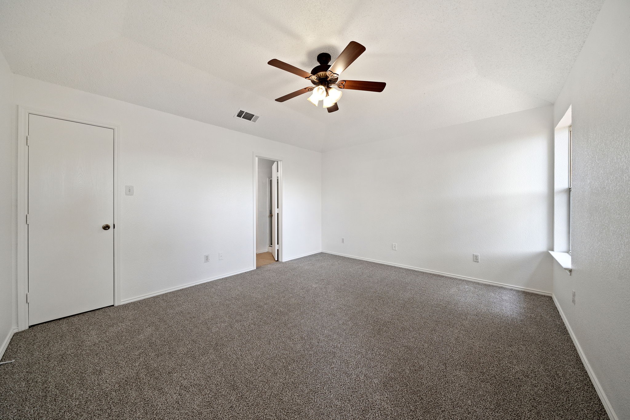 633 Madeline Court Azle TX 76020