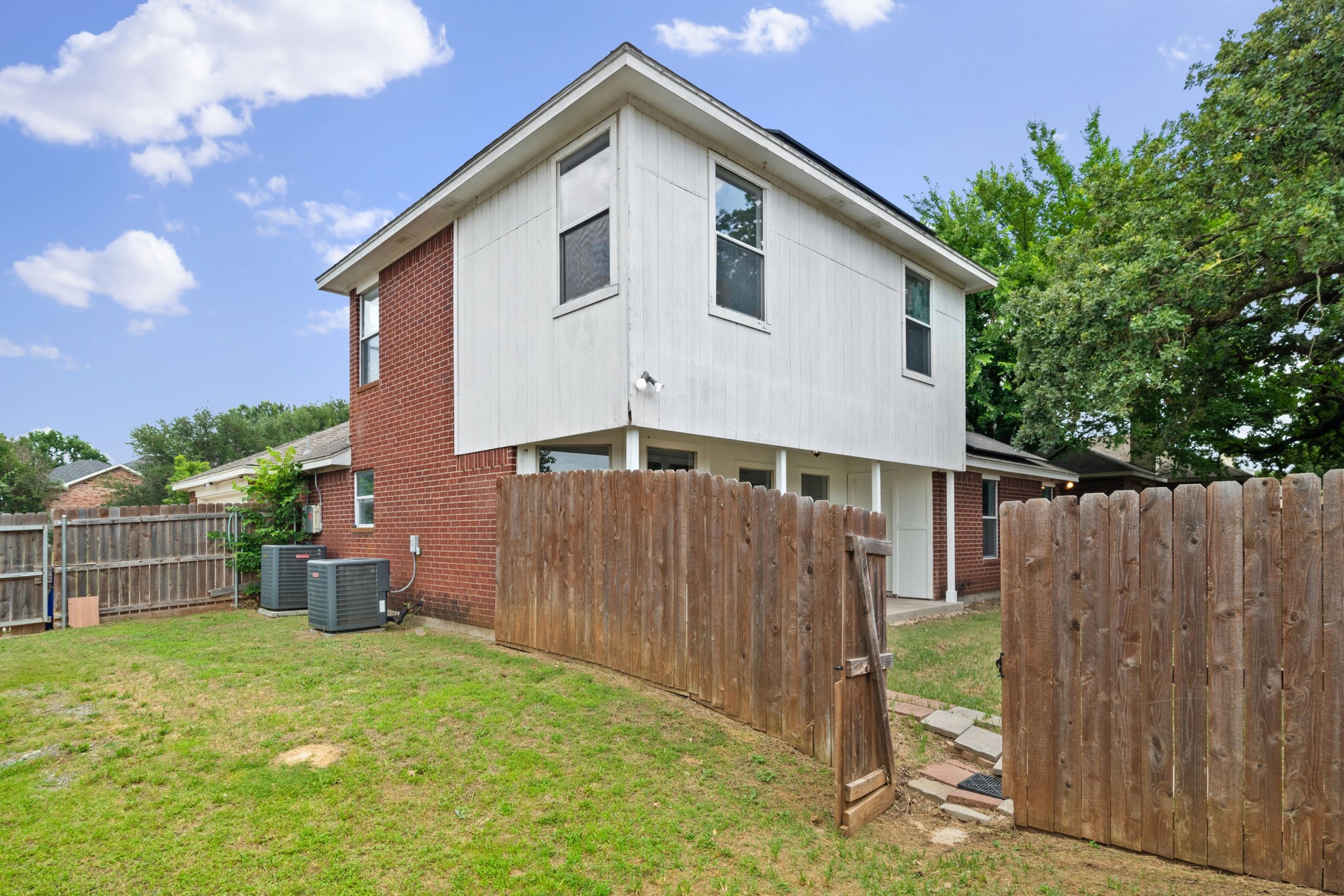 633 Madeline Court Azle TX 76020