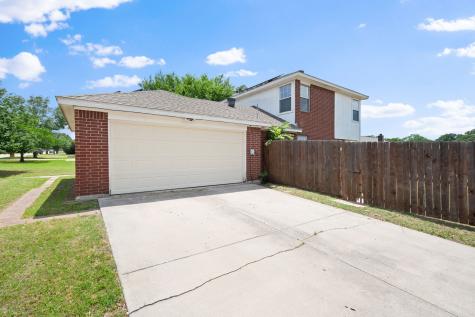 633 Madeline Court Azle TX 76020