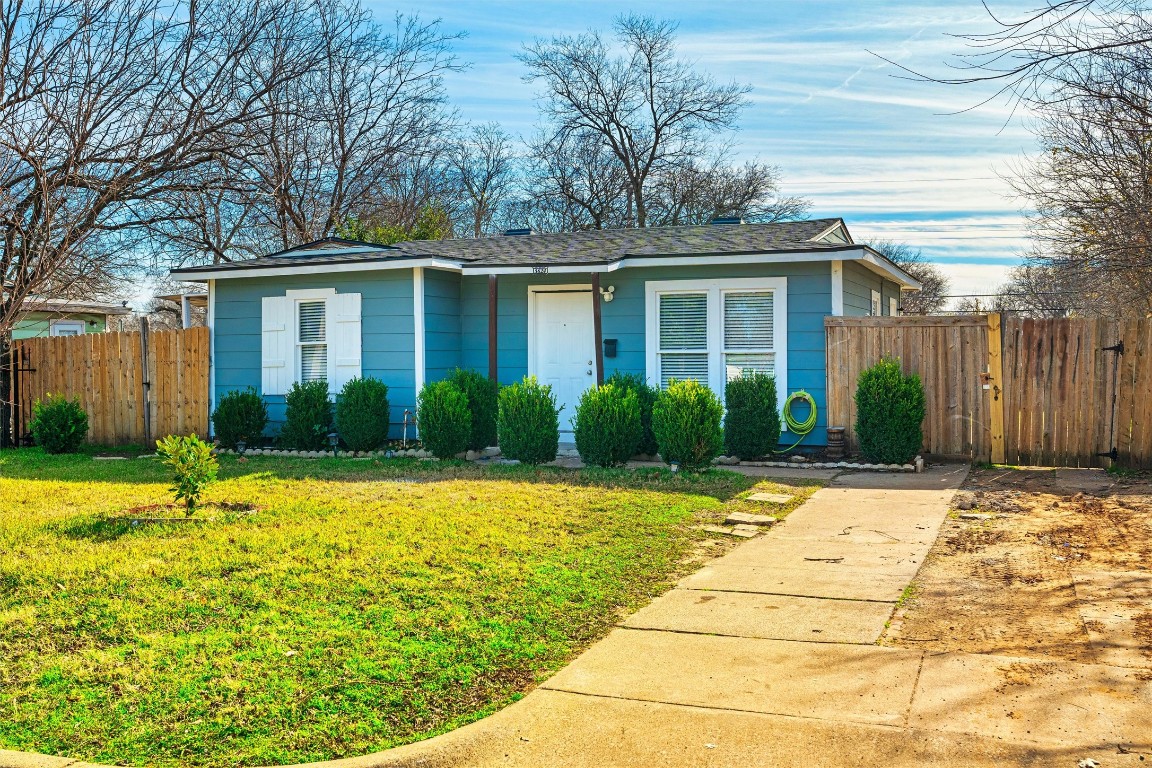 5624 Rickenbacker Place Fort Worth TX 76112