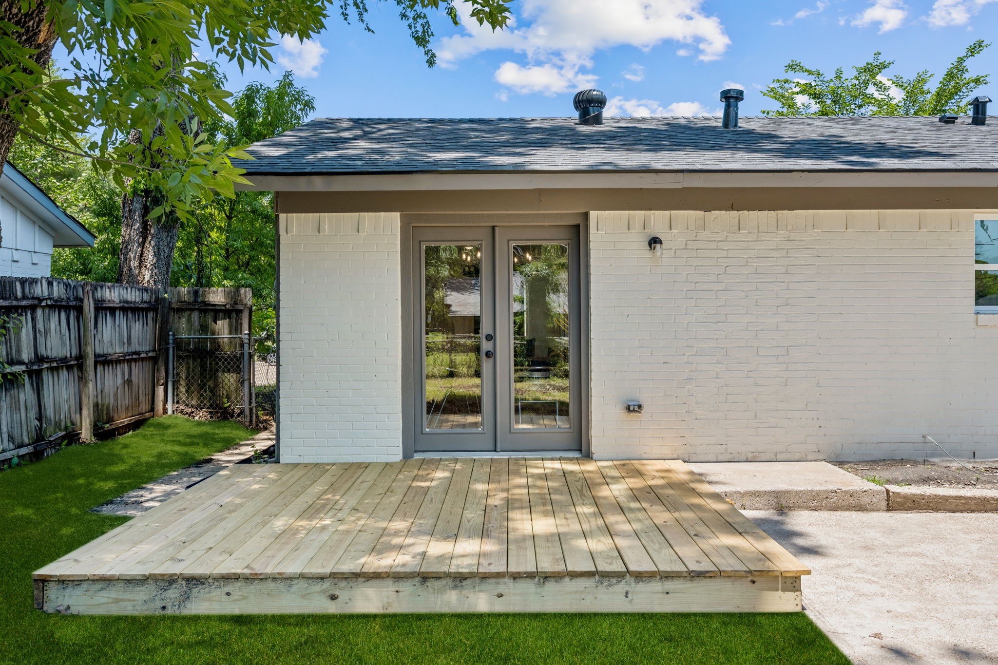 3106 March Lane Garland TX 75042