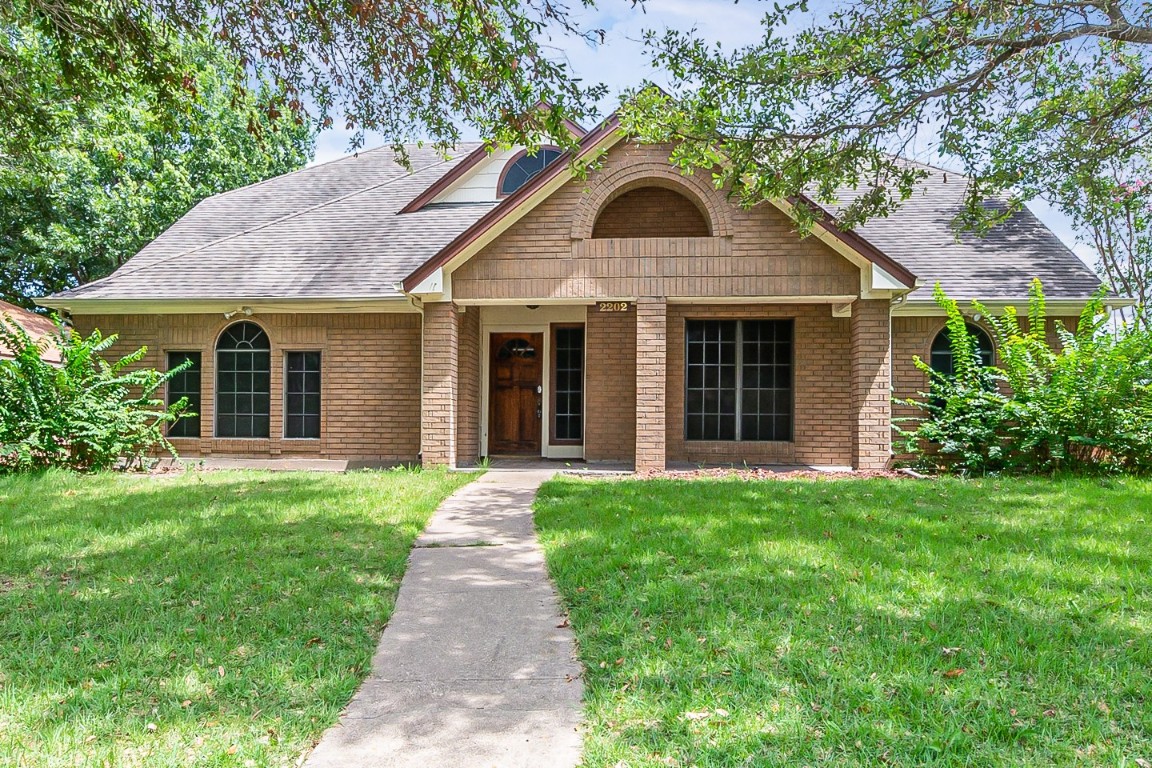 2202 Crystal Creek Lane Garland TX 75040