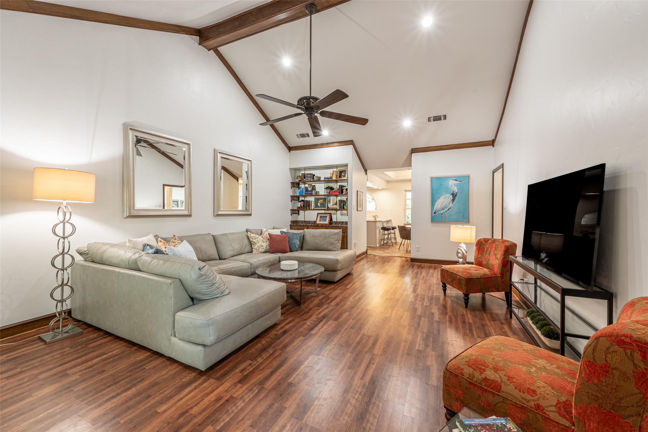 2253 Farrington Lane Hurst TX 76054