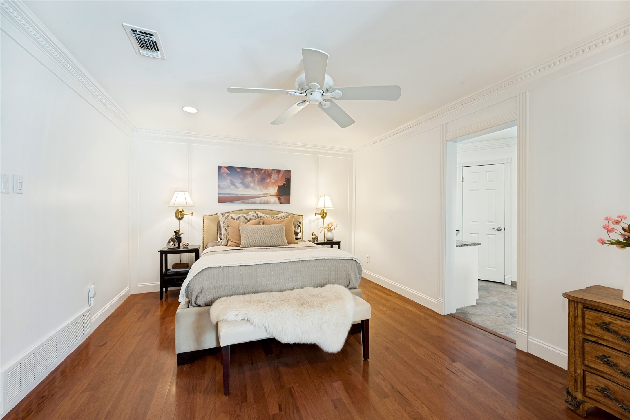 2253 Farrington Lane Hurst TX 76054