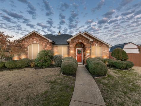 812 Lakedale Court Mesquite TX 75181