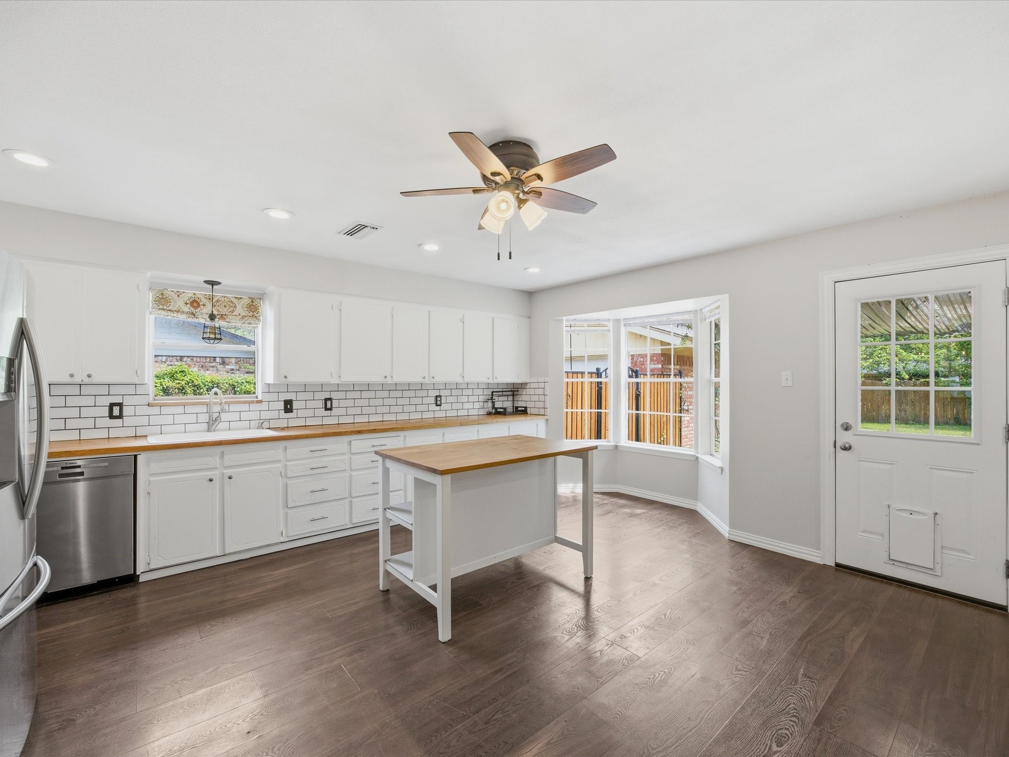 2732 Foxcroft Circle Denton TX 76209