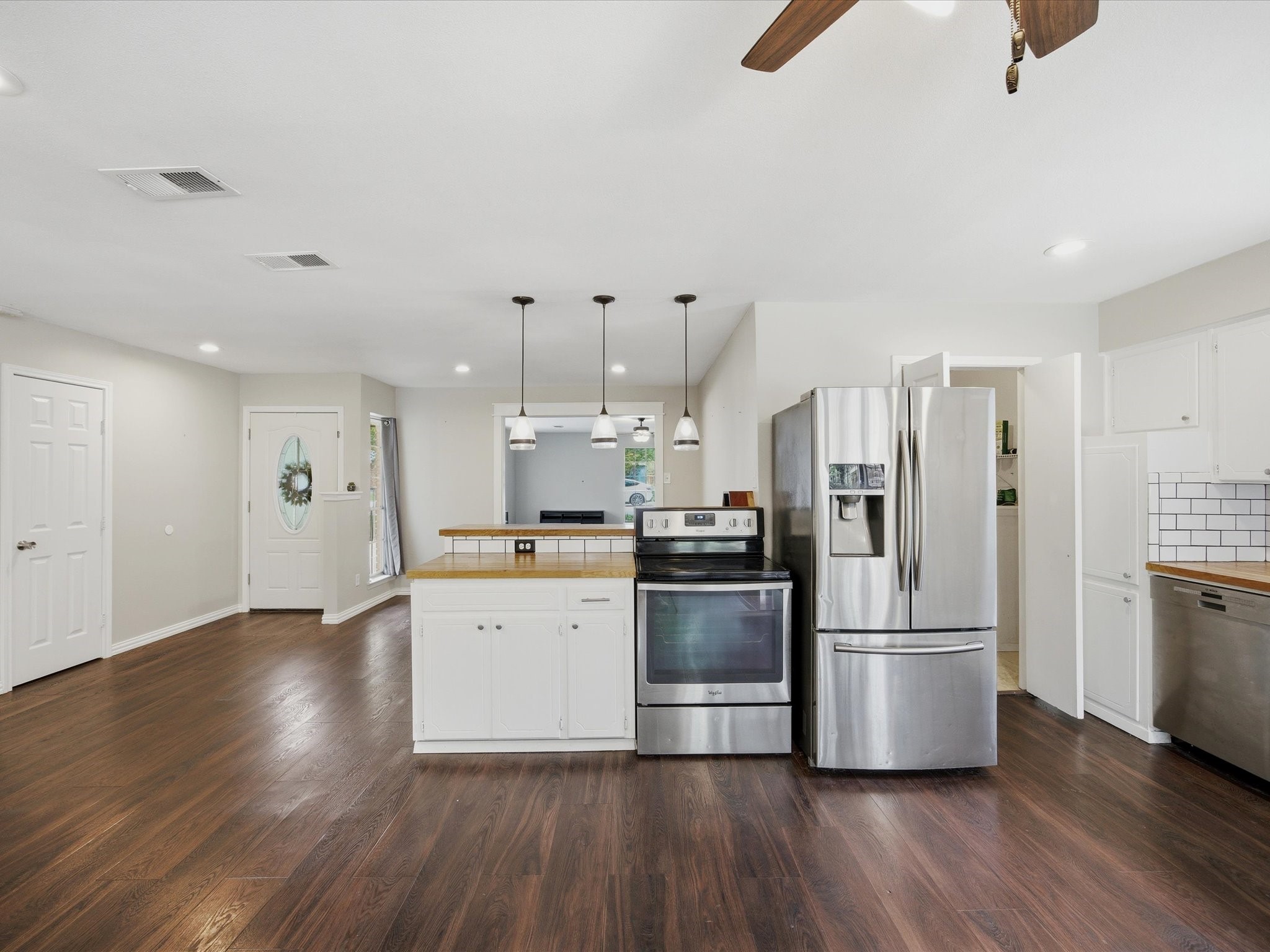 2732 Foxcroft Circle Denton TX 76209