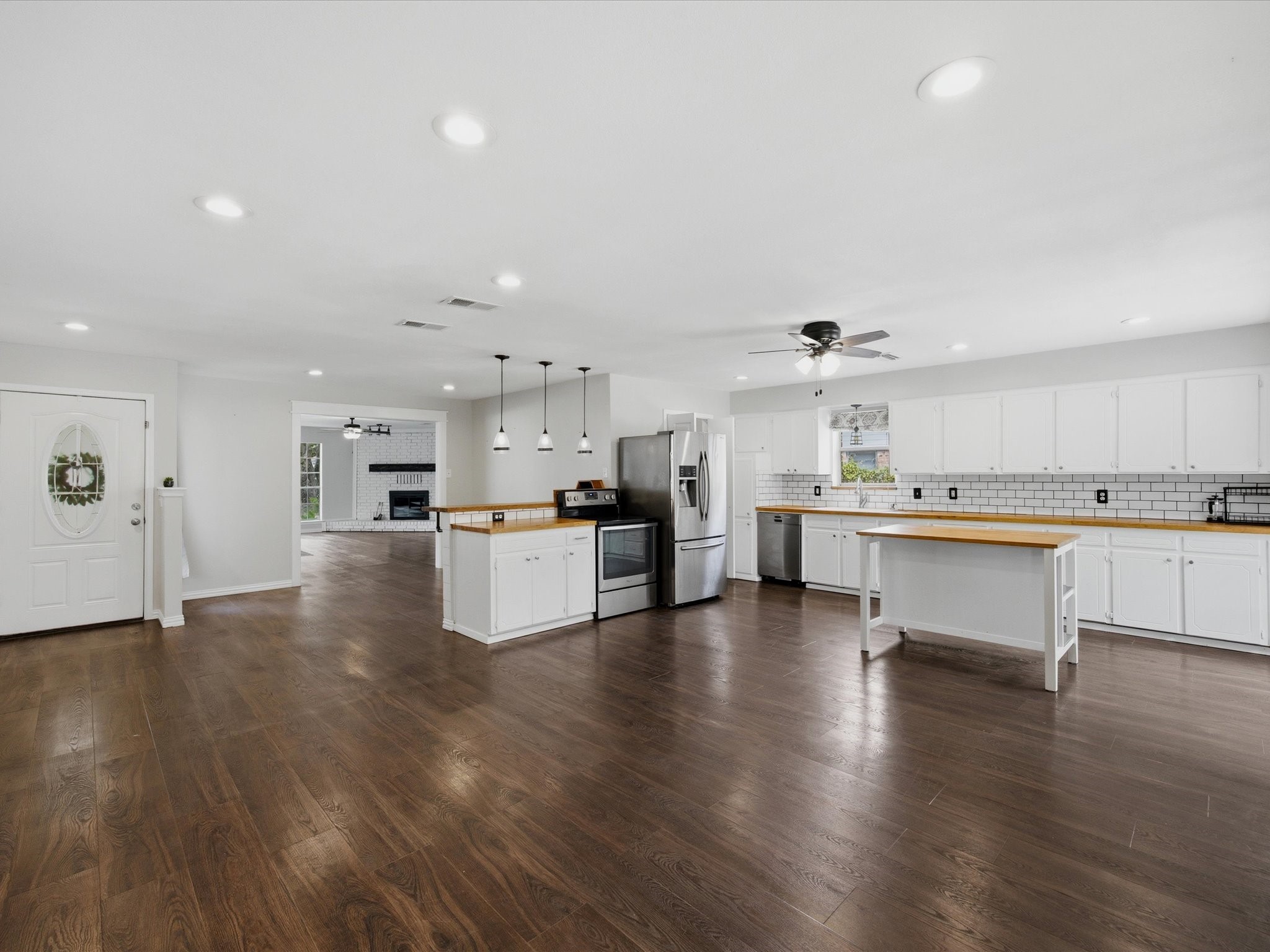 2732 Foxcroft Circle Denton TX 76209
