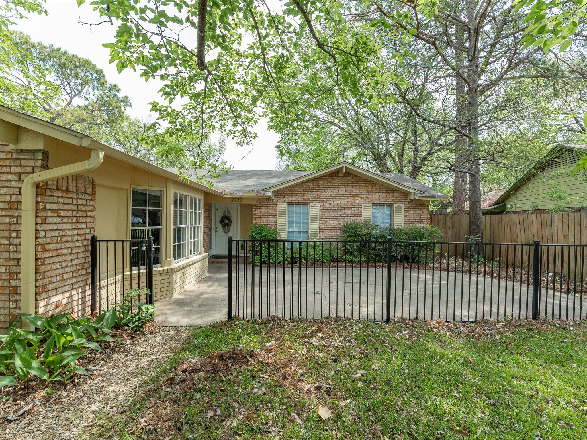 2732 Foxcroft Circle Denton TX 76209