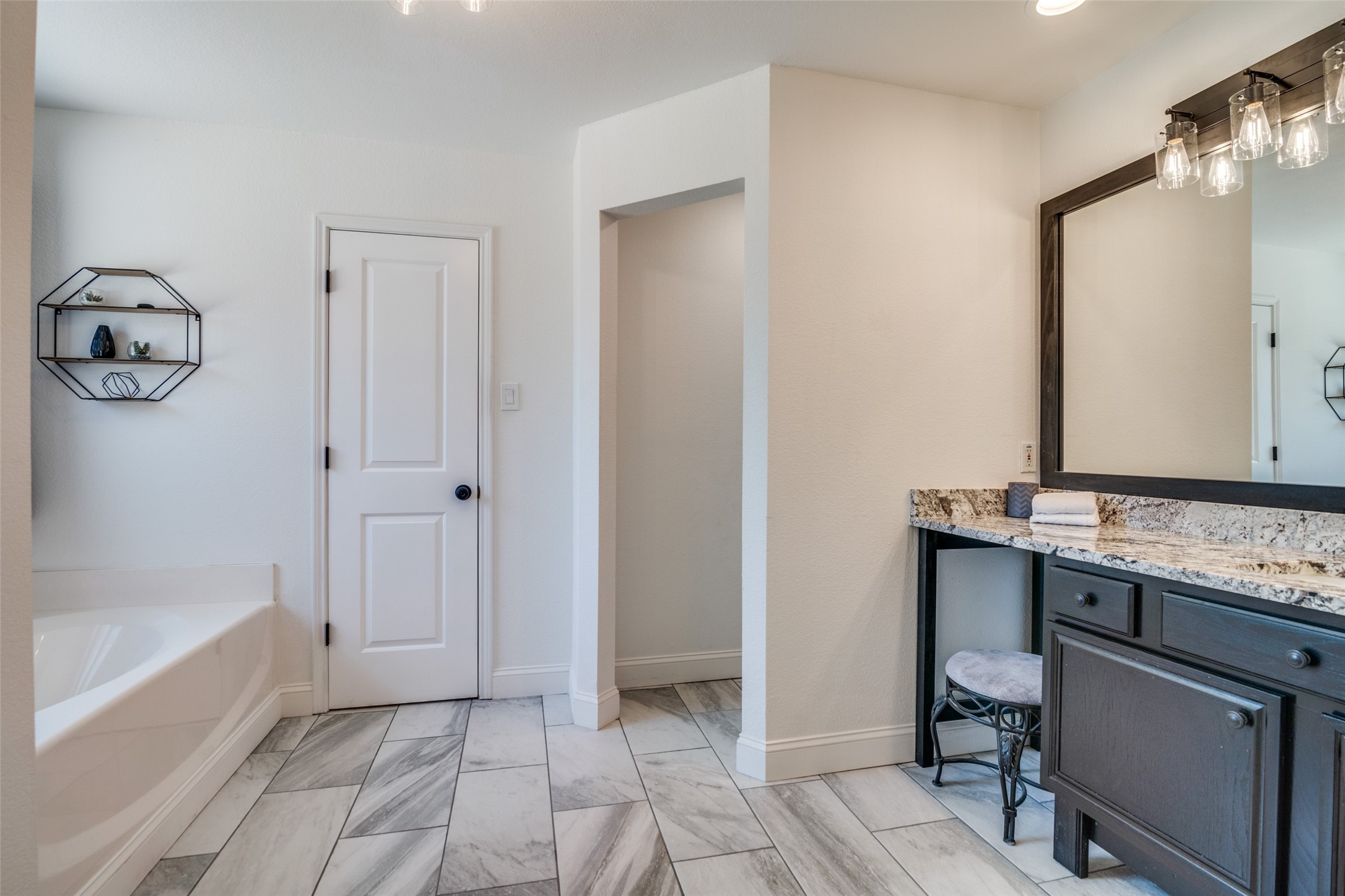125 Jerome Pr Fate TX 75189