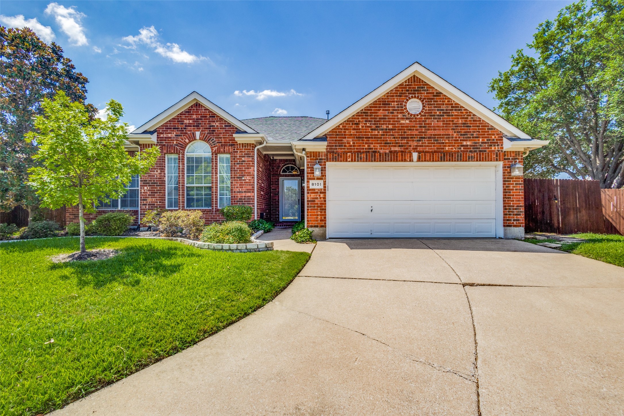 8101 Yellowstone Court Fort Worth TX 76137