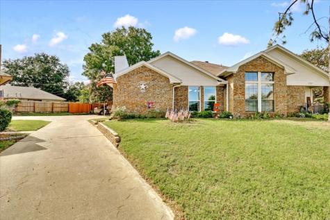 5729 Red Cactus Court Arlington TX 76017