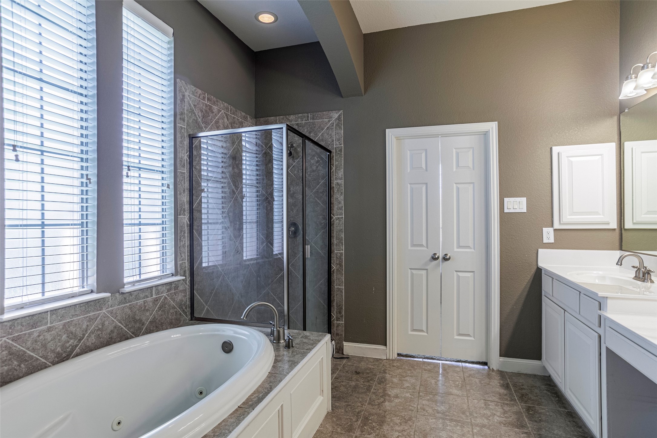 3036 Larreta Grand Prairie TX 75054