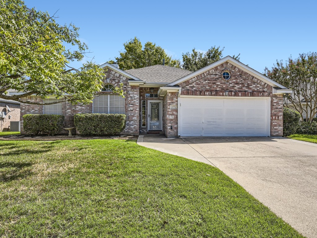 2771 Oakdale Drive Burleson TX 76028