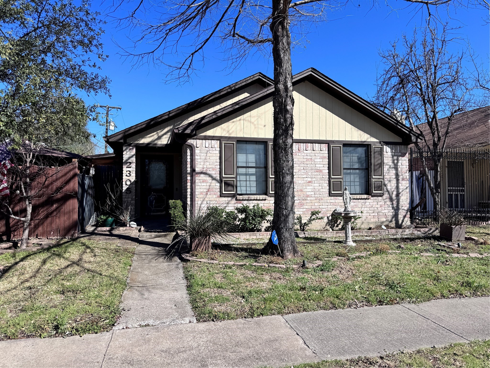 2305 Markland Street Irving TX 75060