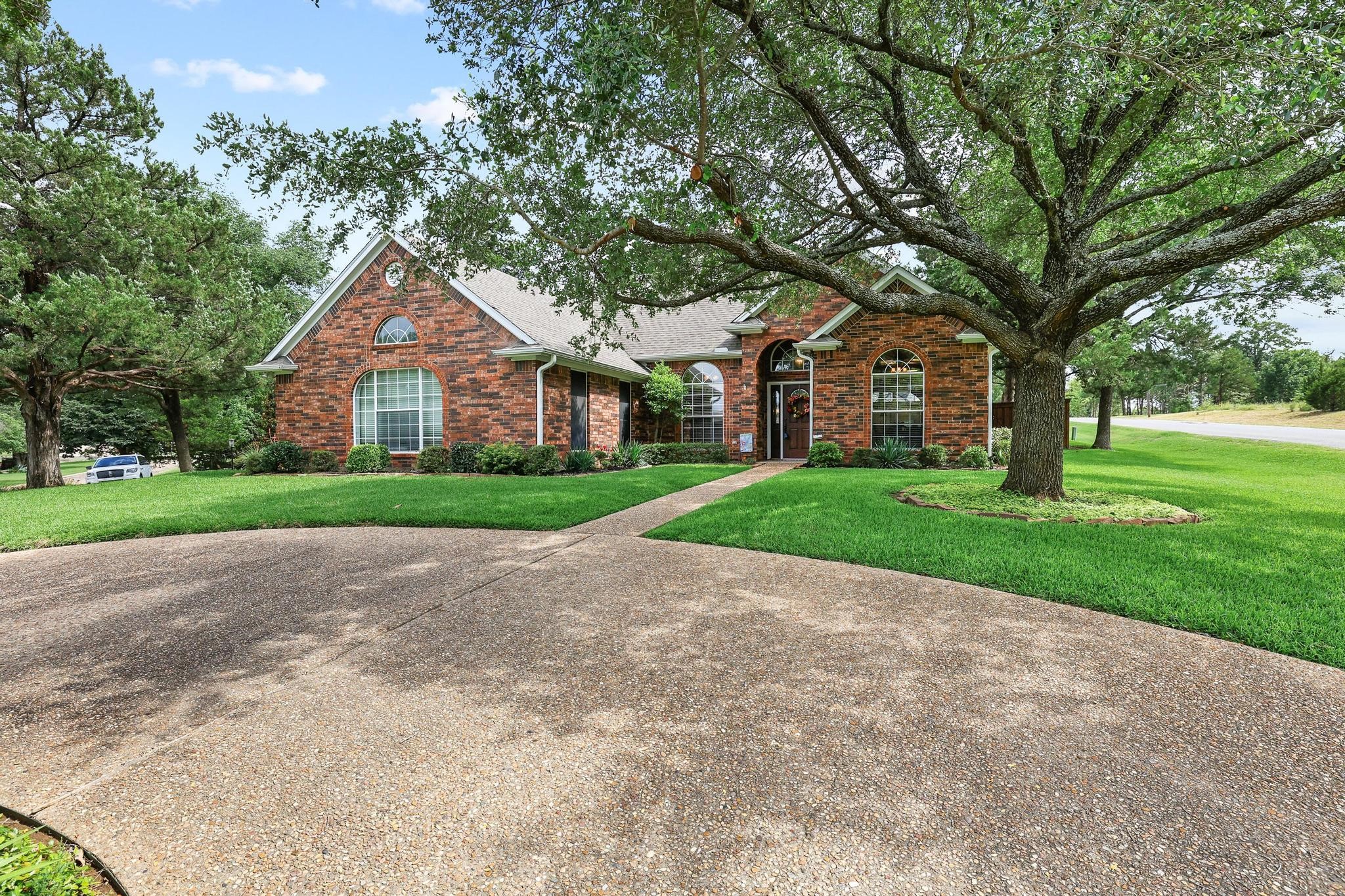 10 Fairway Loop Drive Pottsboro TX 75076
