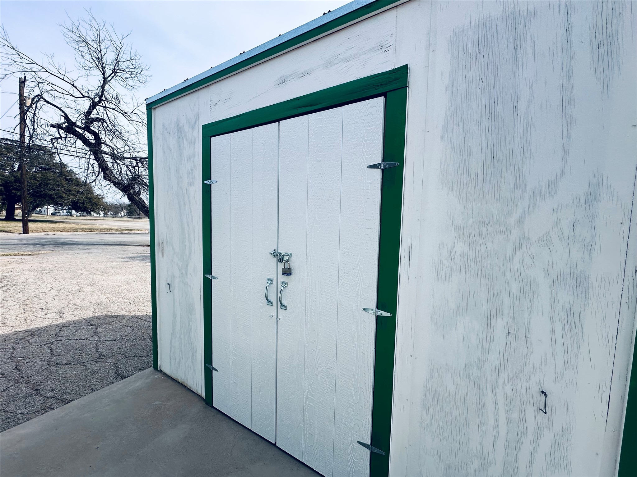 506 W Grand Avenue Comanche TX 76442