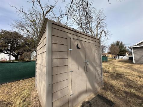 506 W Grand Avenue Comanche TX 76442