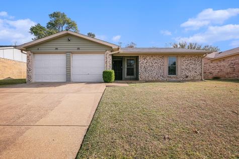 1417 Warren Lane Fort Worth TX 76112