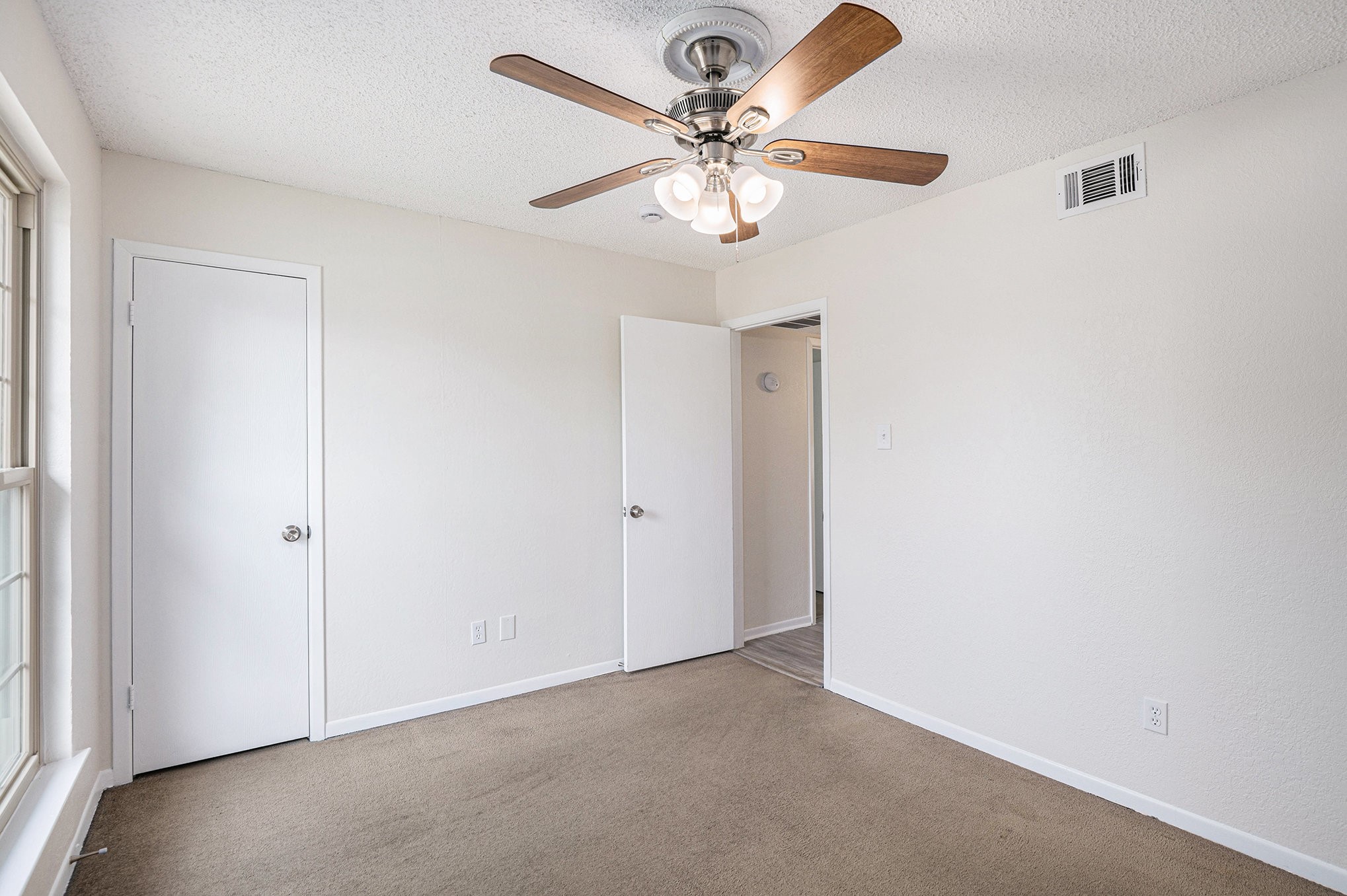 1417 Warren Lane Fort Worth TX 76112