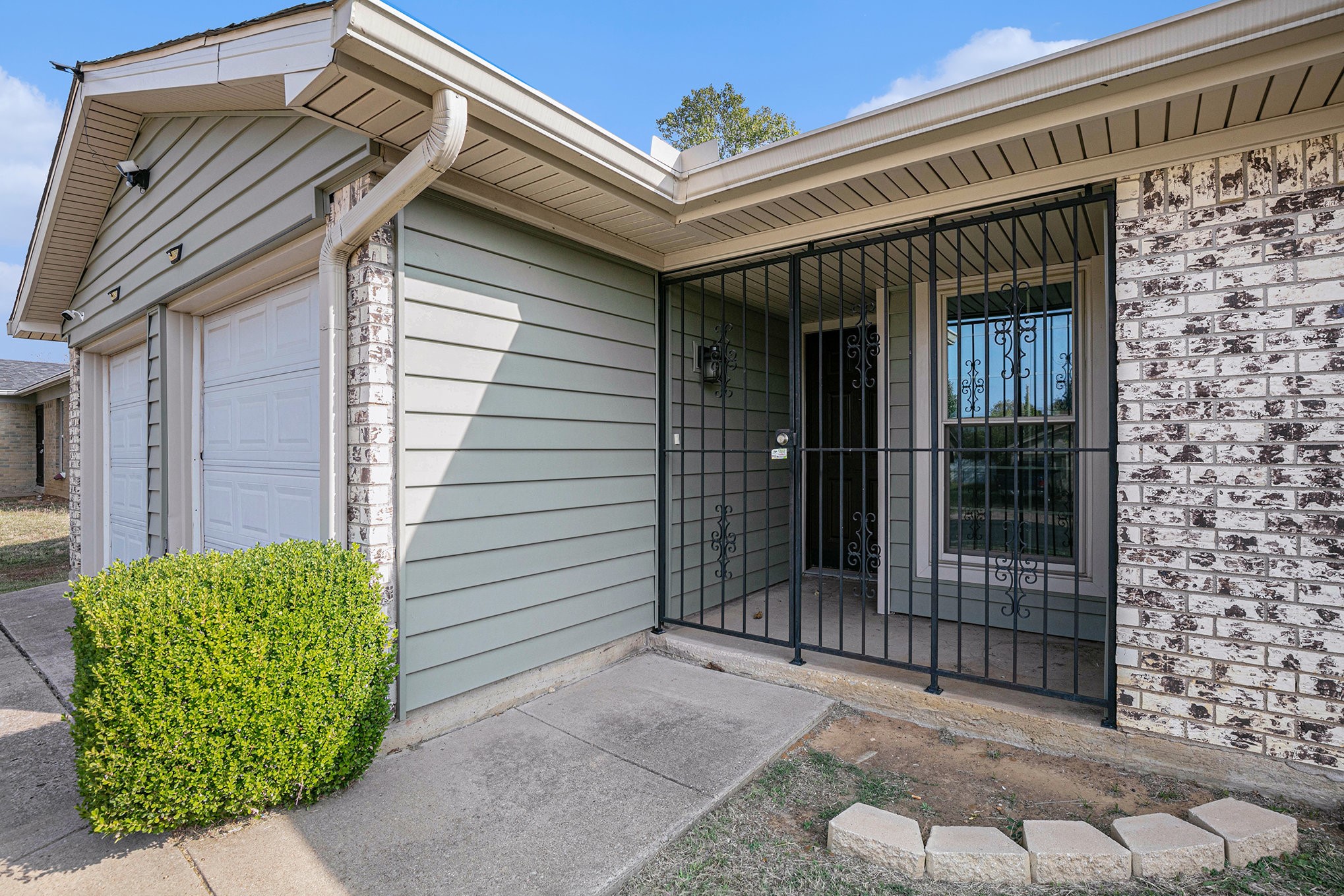1417 Warren Lane Fort Worth TX 76112